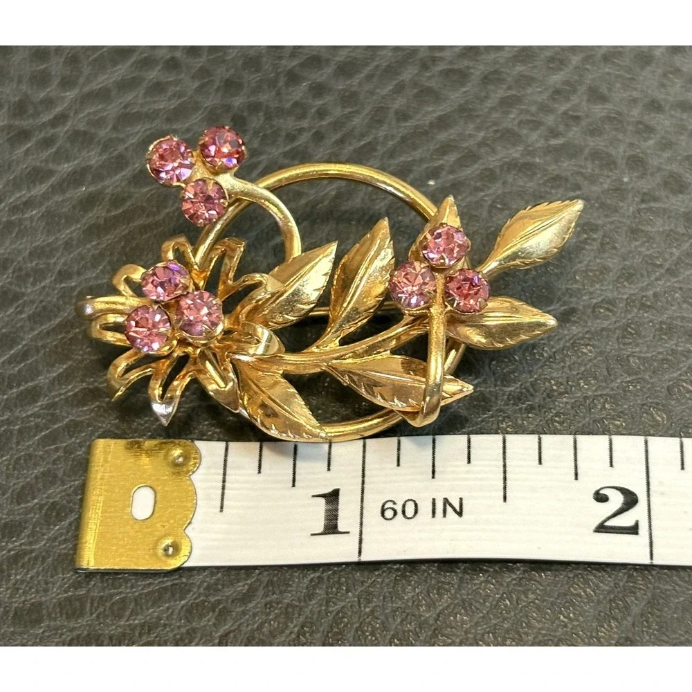 Vintage Pink Flower Round Frame Flower Brooch Pin Rhinestone Crystal Gold Tone